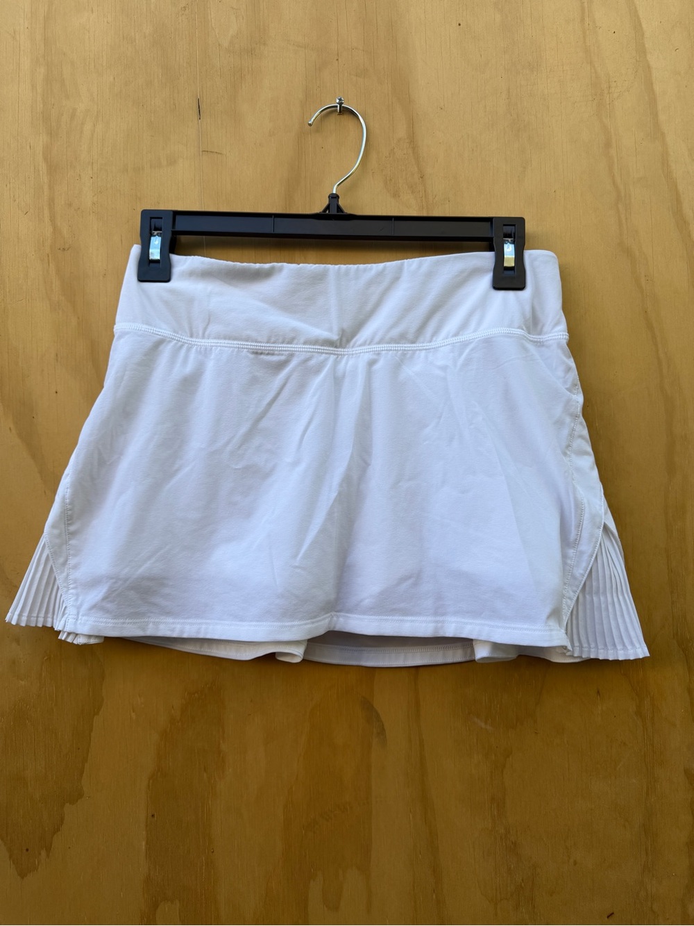 Lulu lemon like new tennis skirt - size 2